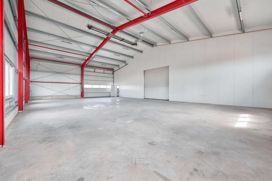 Halle Halle / Lager / Produktion Anr�chte