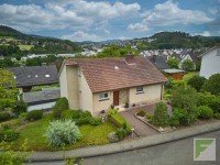 Bild (16e9a9cf26ea61de5c8557d57bad4e59): Freistehendes Einfamilienhaus mit Einliegerwohnung in Meschede-Freienohl