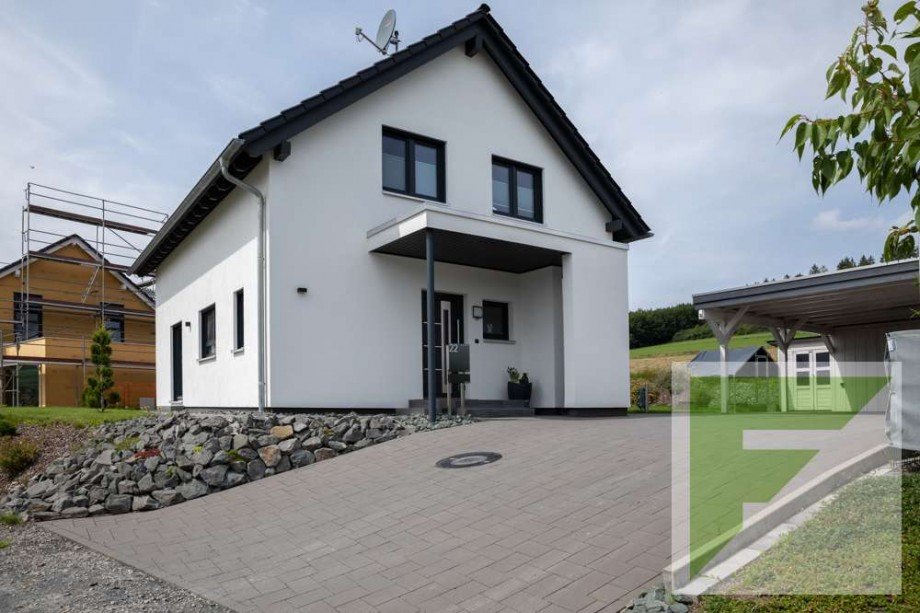 Stra�enansicht I Einfamilienhaus Schmallenberg / Bad Fredeburg