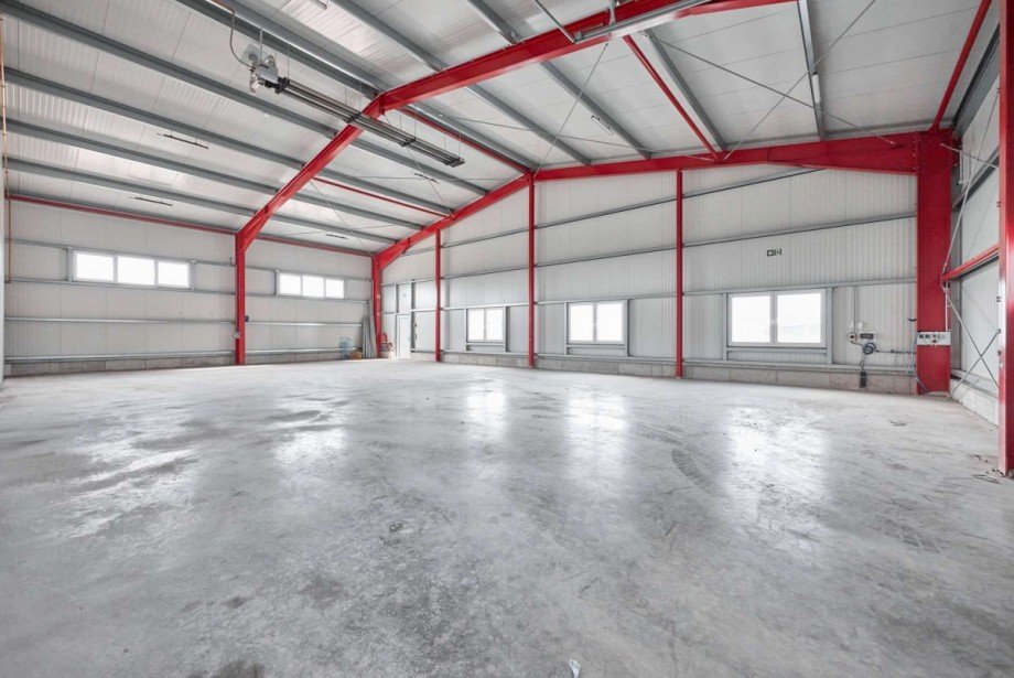Halle Halle / Lager / Produktion Anr�chte