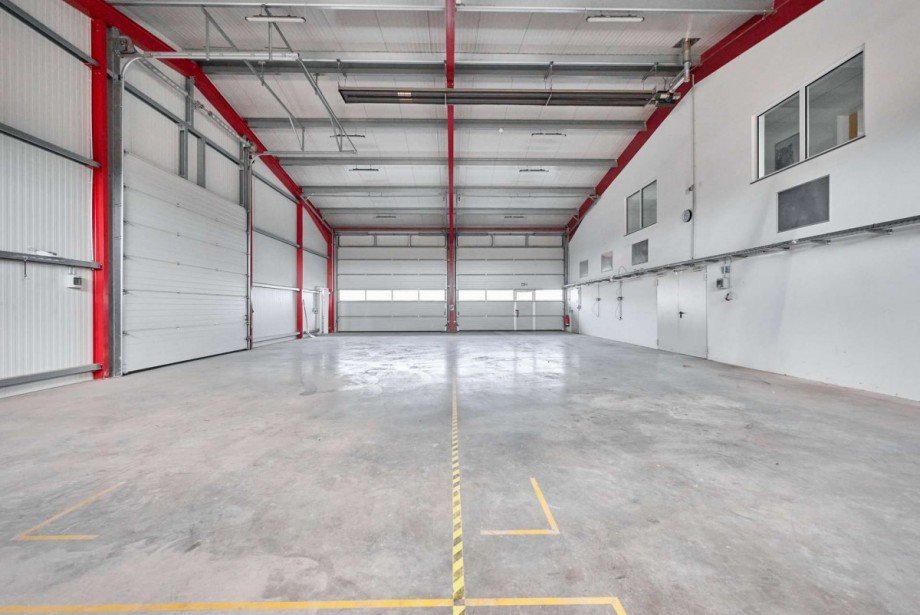 Halle Halle / Lager / Produktion Anr�chte