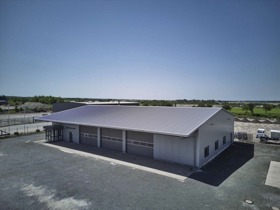 Au�enansicht Halle / Lager / Produktion Anr�chte