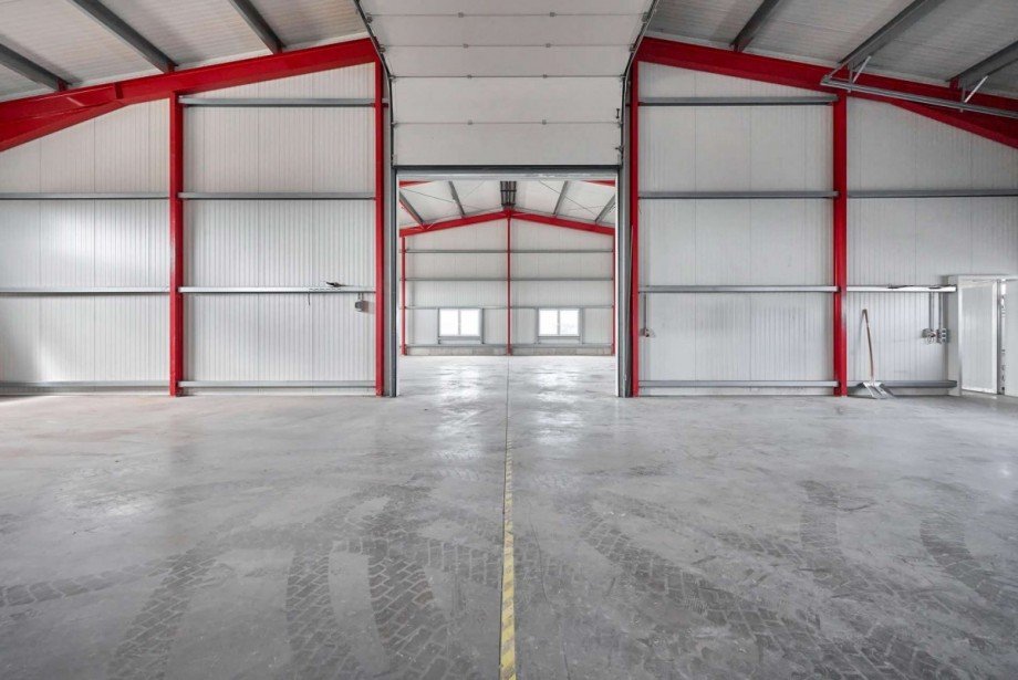 Halle Halle / Lager / Produktion Anr�chte
