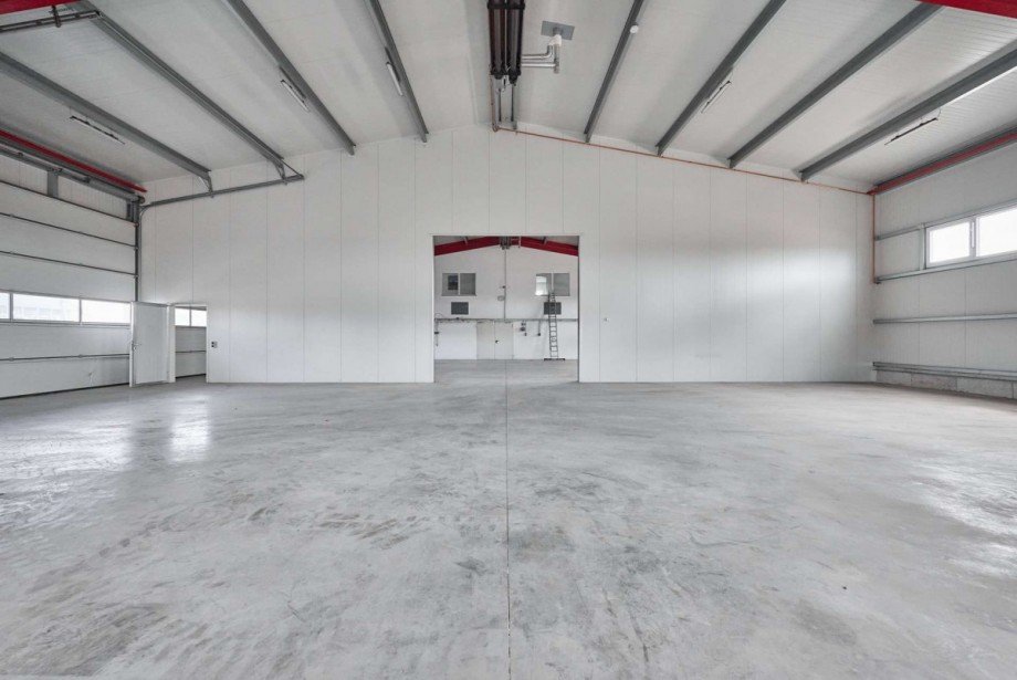 Halle Halle / Lager / Produktion Anr�chte