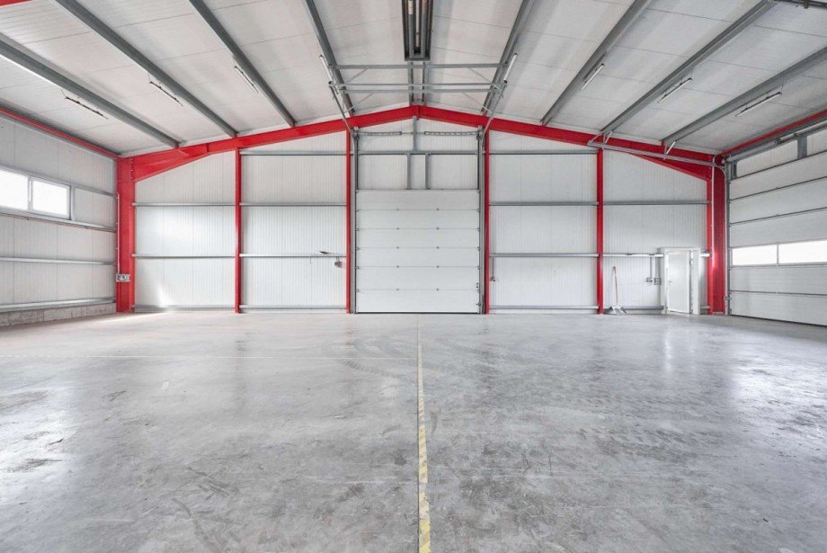 Halle Halle / Lager / Produktion Anr�chte