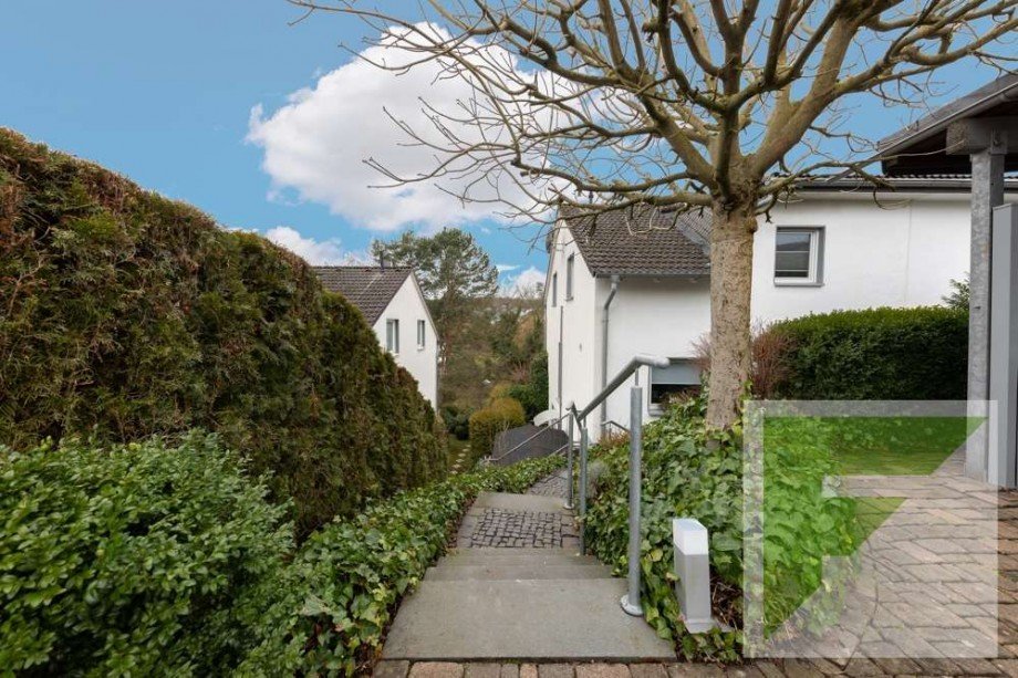 Au�enansicht Doppelhaush�lfte Sundern