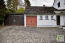 Au�enaufnahme Einfamilienhaus im Gr�nen mit gro�em Grundst�ck
