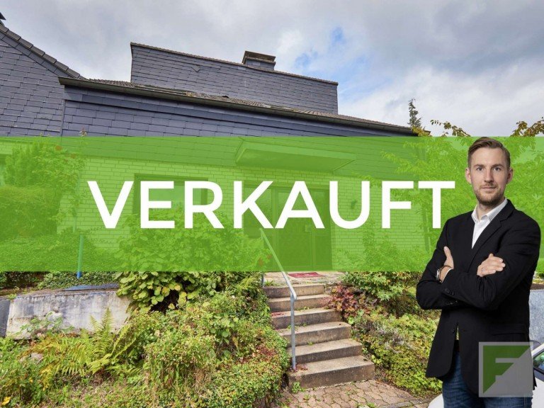 Verkauft Arnsberg / Rumbeck Reiheneckhaus Einfamilienhaus in Split-Level-Bauweise in Arnsberg