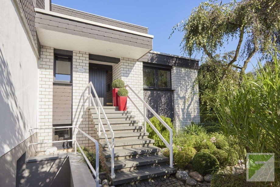 Au�enaufnahme Mehrfamilienhaus Meschede