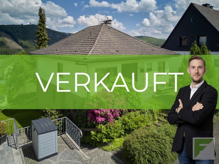 Verkauft Meschede Einfamilienhaus Bungalow mit gro�em Garten in Meschede-Freienohl