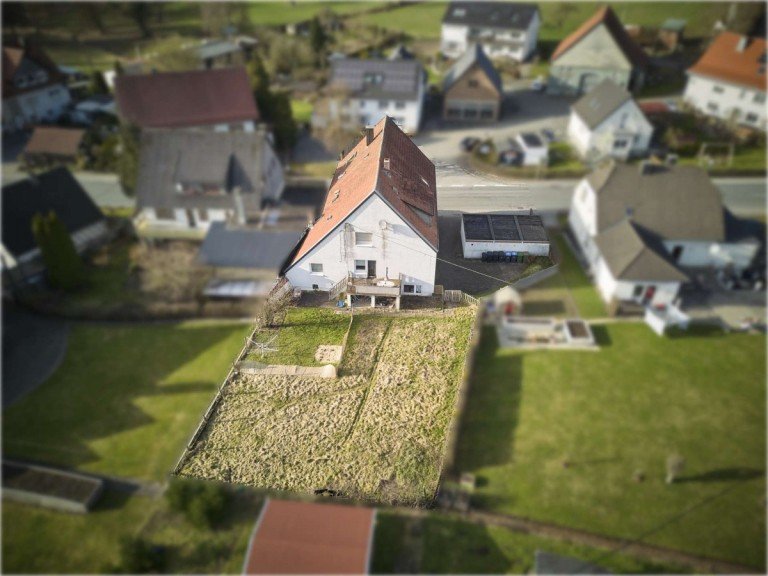 Au�enansicht Brilon Mehrfamilienhaus Voll vermietetes MFH in Brilon-Alme - 5 Wohnungen, 4 Garagen, entwicklungsf�hig