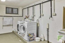 Innenaufnahmen Kapitalanlage mit Entwicklungspotenzial: Mehrfamilienhaus in Meschede