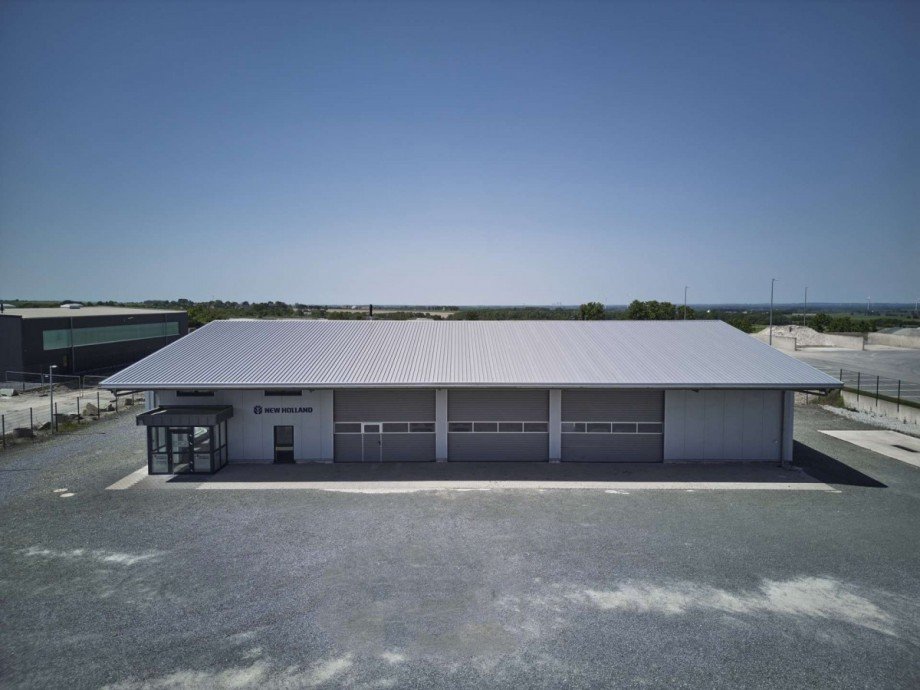 Au�enansicht Halle / Lager / Produktion Anr�chte