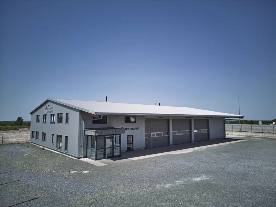 Au�enansicht Halle / Lager / Produktion Anr�chte