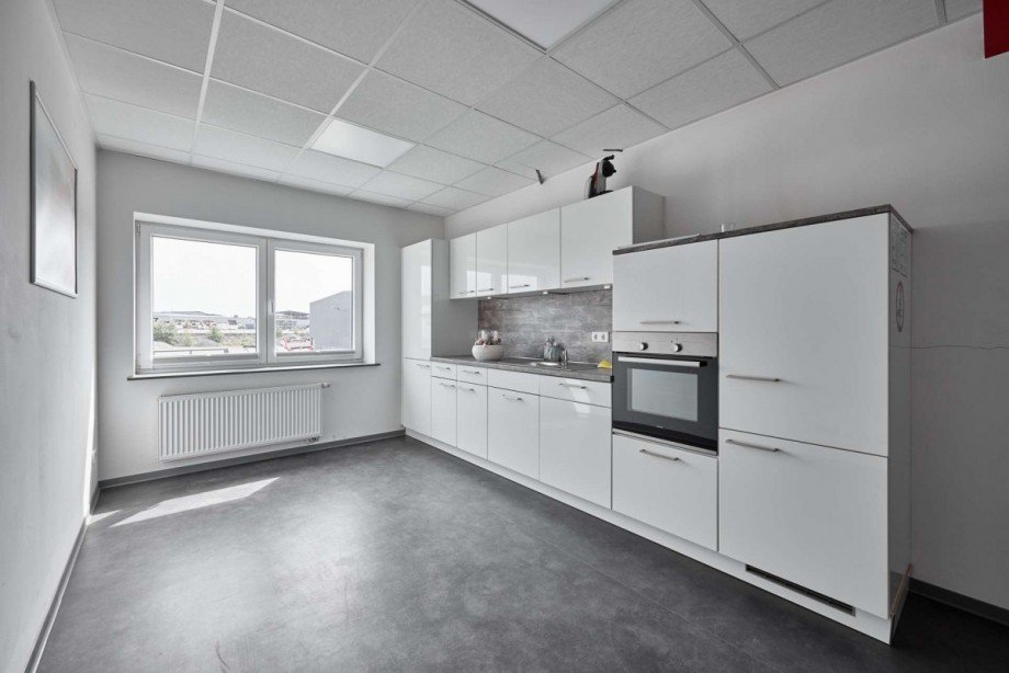 K�che Halle / Lager / Produktion Anr�chte