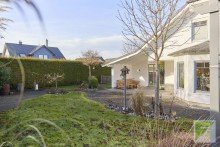 Au�enaufnahme Einfamilienhaus mit gro�z�gigem Raumkonzept und Garten in Bestwig-Ostwig